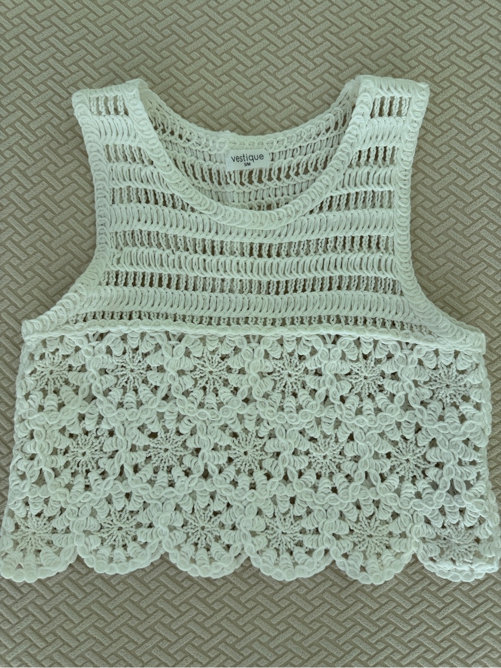 vestique Cream Crochet Crop Tank